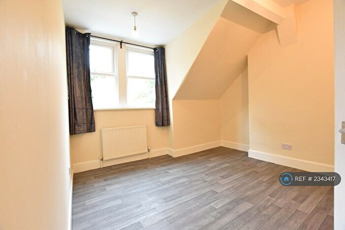 1 Bedroom Flat To Rent In Crescent Road, Luton, LU2