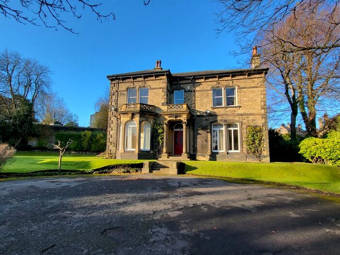 2 Bedroom Flat To Rent In Heath Gardens, Manor Royd House Heath Gardens, HX3