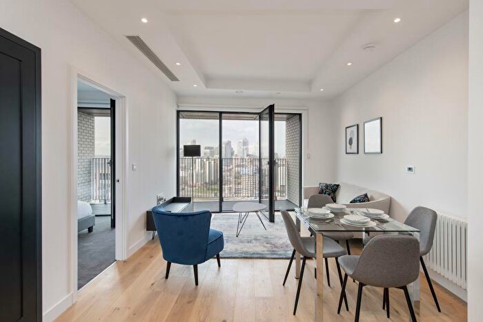 1 Bedroom Apartment To Rent In Corson House, City Island, E14