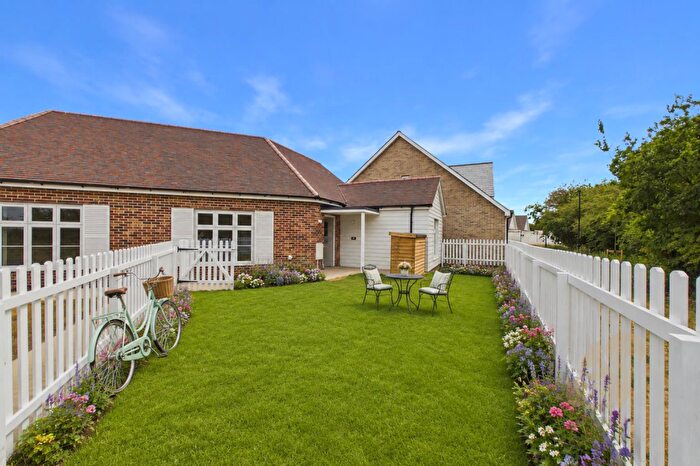2 Bedroom Detached Bungalow To Rent In Salt Meadows, Tollesbury, CM9