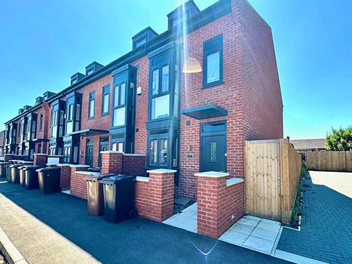 3 Bedroom Town House For Sale In Woodstock Street, Lincoln, LN1