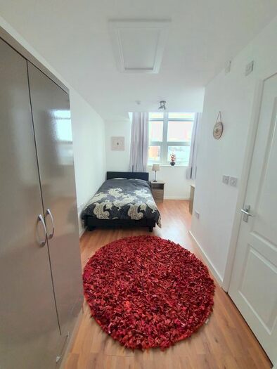 Studio To Rent In Lower High Street, Wednesbury, WS10