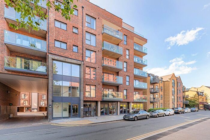 1 Bedroom Property To Rent In Abbey Road, Barking, IG11