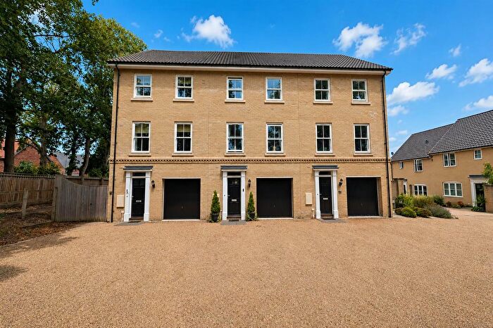 3 Bedroom Town House For Sale In Jersey Meadow, Kentford, Newmarket, CB8