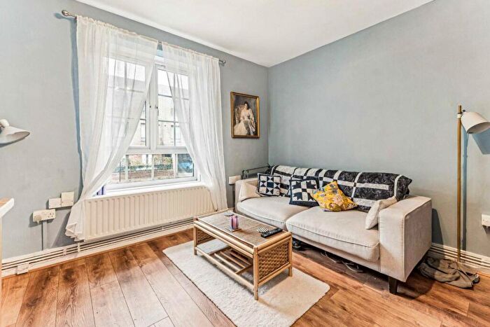 1 Bedroom Flat For Sale In East Dulwich Estate, East Dulwich, SE22