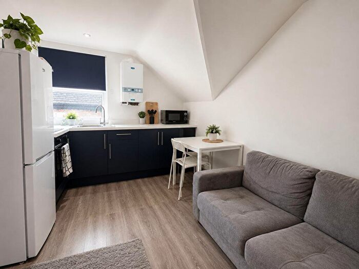 Flat To Rent In Park Road, Nottingham, NG7