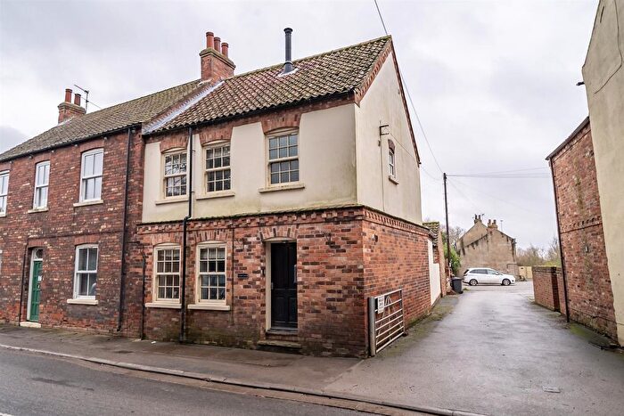 3 Bedroom Semi-Detached House For Sale In Rythergate, Cawood, Selby, YO8