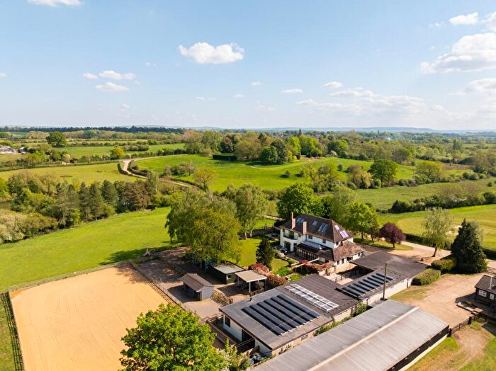 5 Bedroom Equestrian Facility For Sale In Soulbury Road, Burcott, Buckinghamshire, LU7