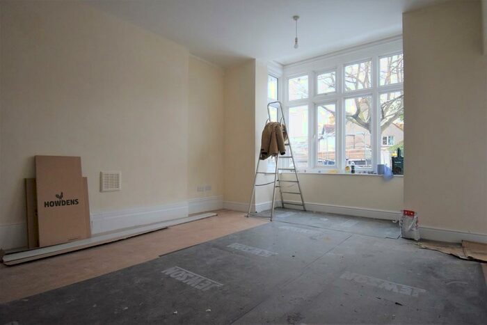 Studio To Rent In Parkgate Road, Wallington, SM6