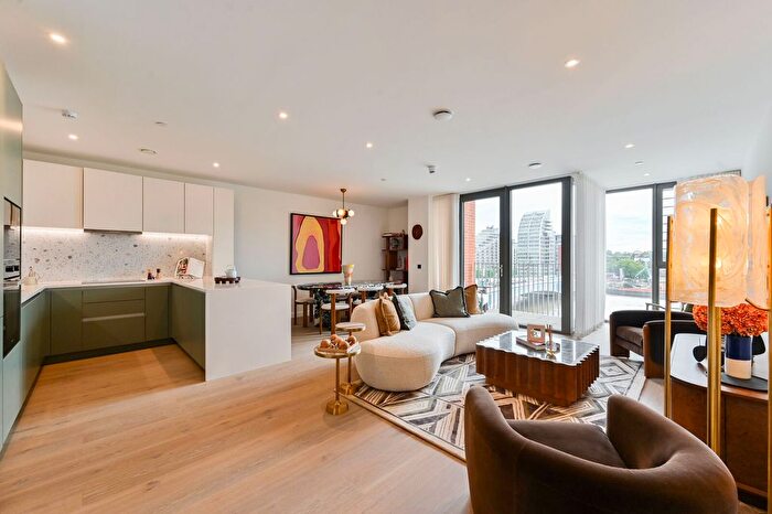 2 Bedroom Flat For Sale In Hurlingham Waterfront, Fulham, SW6