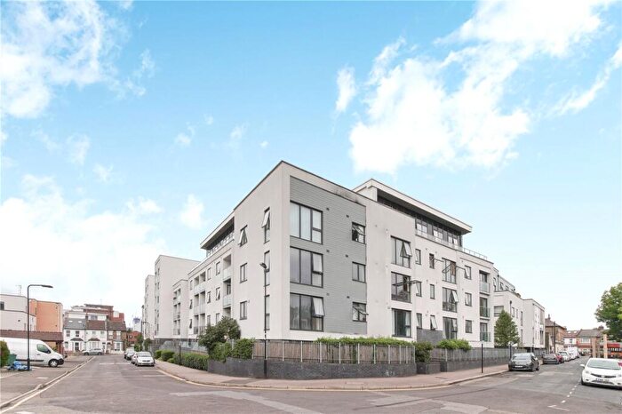 2 Bedroom Flat To Rent In Vellum Court, Hillyfield, London, E17