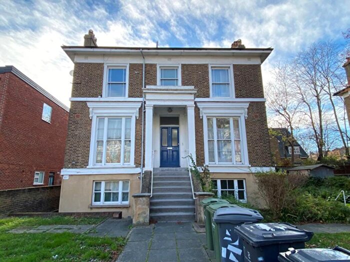 1 Bedroom Flat For Sale In Flat B, Chestnut Road, London, SE27