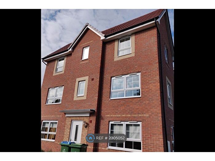 5 Bedroom Semi-Detached House To Rent In Goldcrest Walk, Coventry, CV4