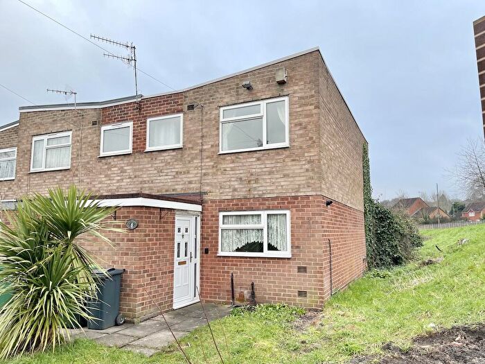 3 Bedroom End Of Terrace House For Sale In Cradley Heath - Lowlands Close, B64