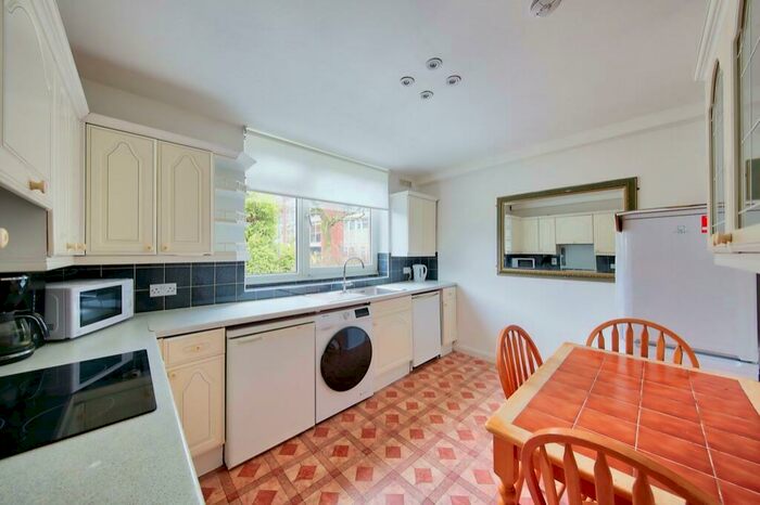 4 Bedroom Terraced House To Rent In Searles Close, London, SW11