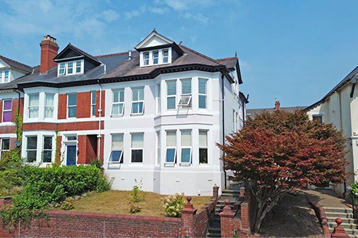 6 Bedroom Semi-Detached House For Sale In Fields Road, Newport, NP20