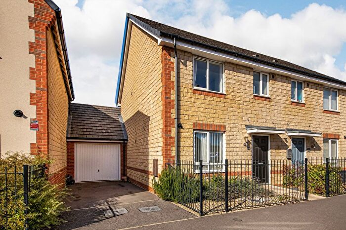 3 Bedroom Semi-detached House For Sale In Cherry Tree Road, Harwell, OX11