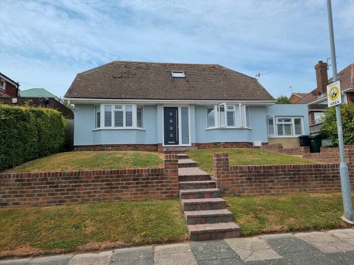 Detached House To Rent In Lenham Avenue, Saltdean, BN2