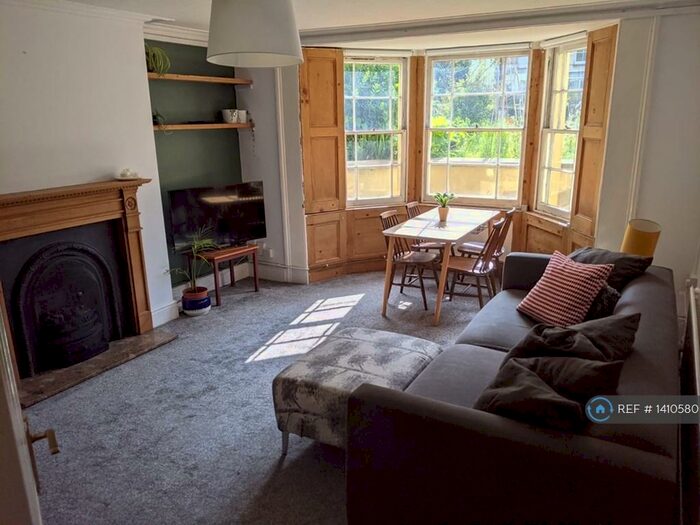 2 Bedroom Flat To Rent In Cotham Brow, Bristol, BS6