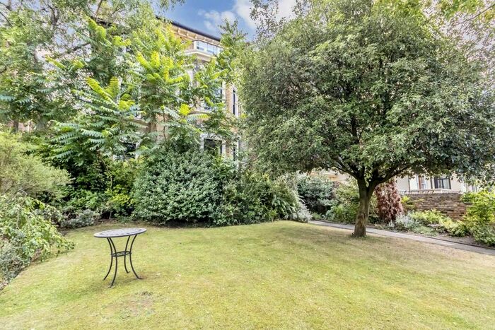 3 Bedroom Flat To Rent In Portsmouth Road, Surbiton, KT6