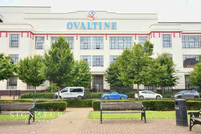 2 Bedroom Flat To Rent In Ovaltine Drive, Kings Langley, WD4