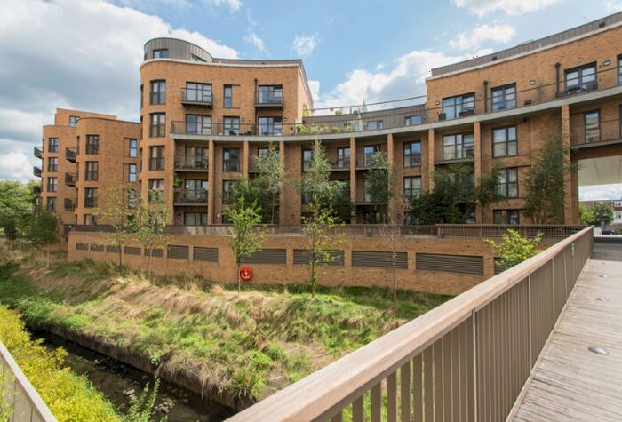 2 Bedroom Apartment To Rent In Royal Court, CR0