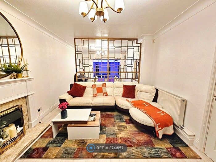 4 Bedroom Detached House To Rent In Chislehurst Road, Petts Wood, Orpington, BR5