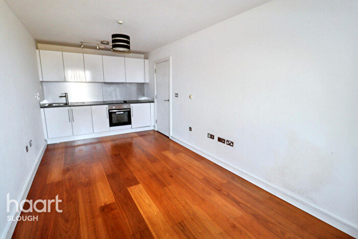 1 Bedroom Apartment To Rent In High Street, Slough, SL1