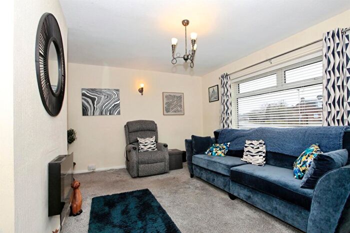 3 Bedroom Detached Bungalow For Sale In Ellwood Avenue, Peterborough, PE2