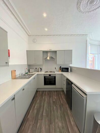 5 Bedroom Flat To Rent In Savile Place, Newington, Edinburgh, EH9