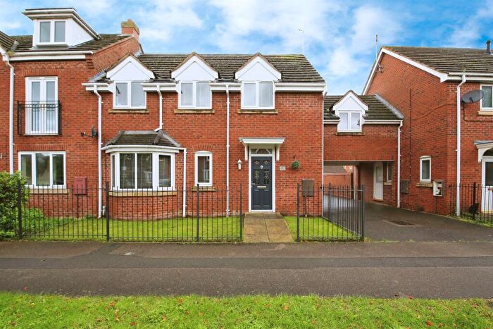 4 Bedroom Terraced House For Sale In Eagle Way, Hampton Vale, Peterborough, PE7