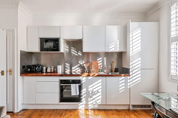 1 Bedroom Flat For Sale In Belvedere, Bath, BA1