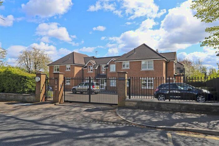 2 Bedroom Flat To Rent In Larchmont, Ladygate Lane, Ruislip, HA4