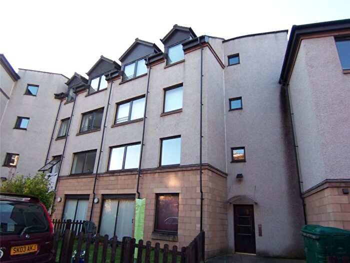 1 Bedroom Flat To Rent In Hermits Croft, Edinburgh, EH8