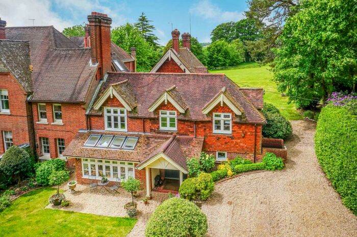 5 Bedroom Link Detached House For Sale In Broxmead Lane, Cuckfield, Haywards Heath, West Sussex, RH17