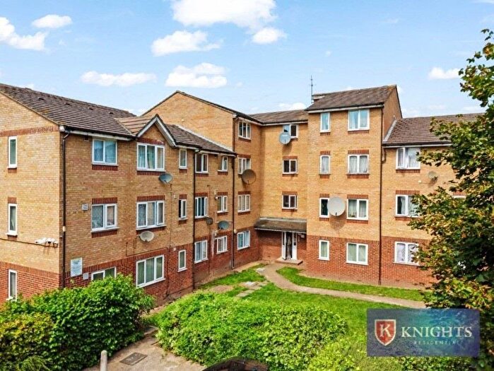 1 Bedroom Flat To Rent In Wigston Close, London, N18