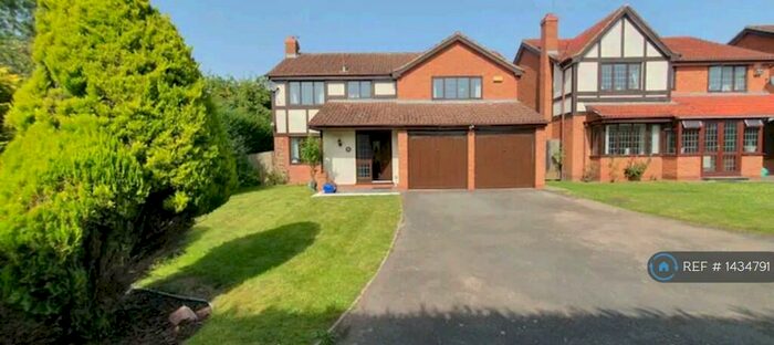 4 Bedroom Detached House To Rent In Welford Court, Leicester, LE2