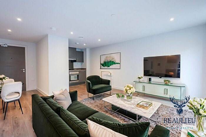 1 Bedroom Apartment For Sale In The Hive, Luton, LU1