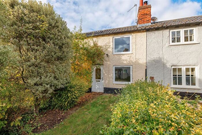2 Bedroom End Of Terrace House For Sale In London Road, Halesworth, IP19