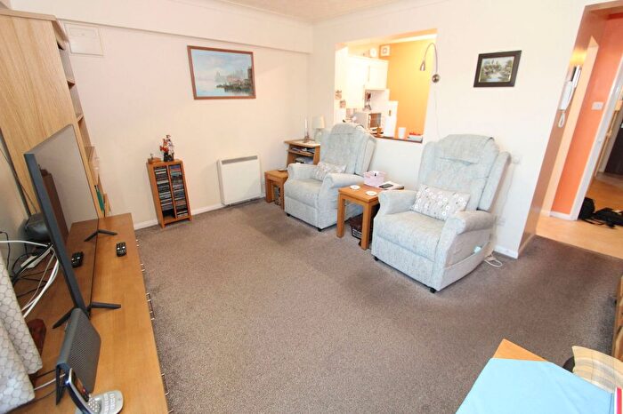 1 Bedroom Flat For Sale In Gerston Road, Paignton, Devon, TQ4