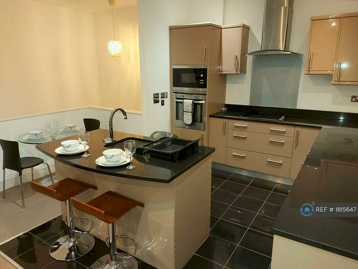 2 Bedroom Flat To Rent In The Axis, Nottingham, NG1