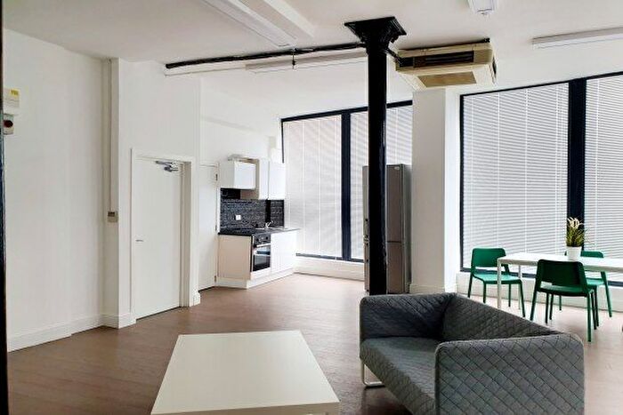 1 Bedroom Flat To Rent In Warspite Road, London, SE18