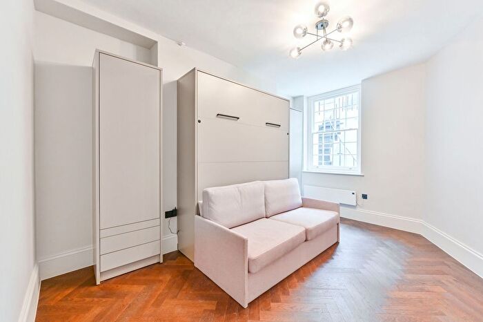 Studio To Rent In Upper Berkeley Street, Marylebone, London, W1H