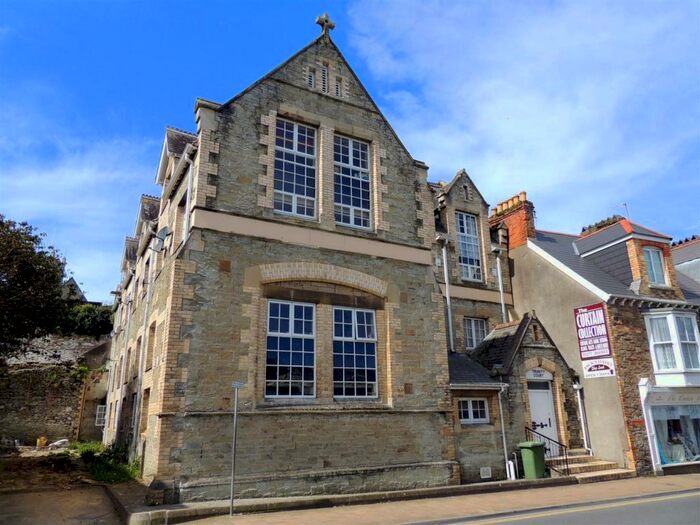 1 Bedroom Flat To Rent In Flat, Trinity Court, EX34