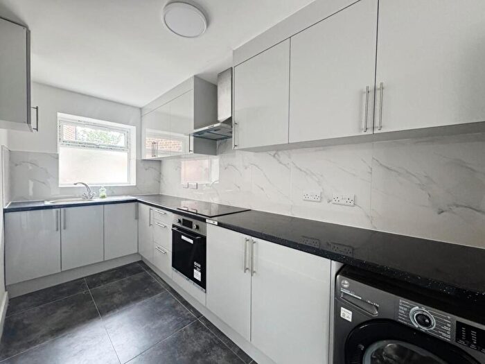 1 Bedroom Flat To Rent In Iveagh Avenue, NW10