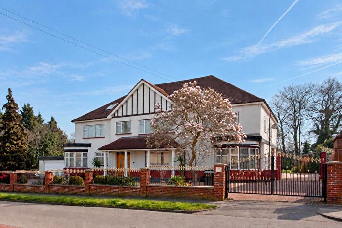 8 Bedroom Detached House For Sale In Old Park Ridings, London, N21