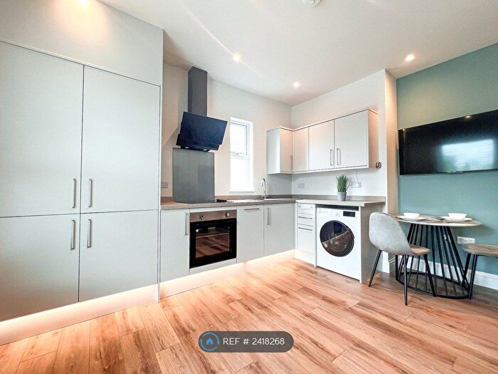 2 Bedroom Flat To Rent In Monmouth Street, Sheffield, S3