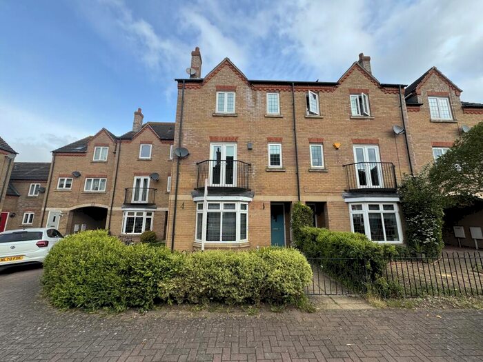 4 Bedroom Town House To Rent In Fen Field Mews, Deeping St. James, Peterborough, PE6