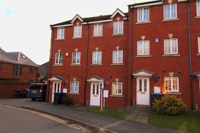 4 Bedroom House To Rent In Aqua Place, CV21