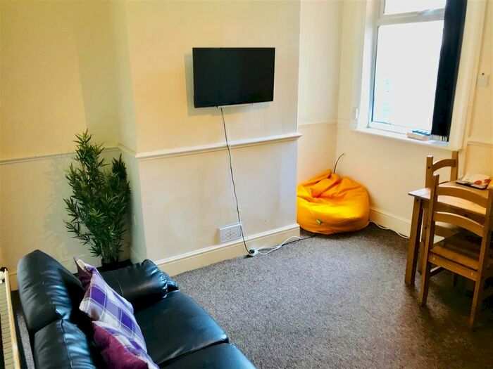 4 Bedroom Property To Rent In Boughey Road, Stoke-On-Trent, ST4